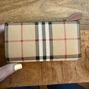 Burberry bifold wallet